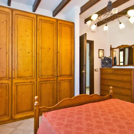 Holiday home 4 Bedroom Cozy In *