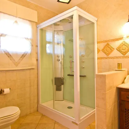4 Bedroom Cozy In Holiday home Marratxi