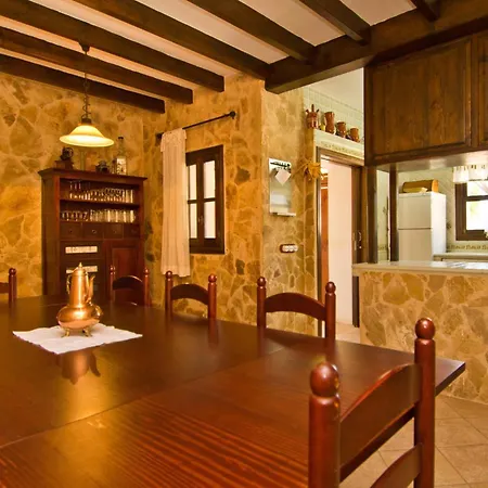 Holiday home 4 Bedroom Cozy In Marratxi